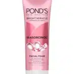 \Pond’s Bright Miracle Ultimate Clarity Niasorcinol Facial Foam 20X BRIGHTENING AND NOURISHMENT POWER NEW nourishes & brightens while cleansing your face. Introducing NIASCORCINOLTM – a breakthrough ingredient founded by the POND’S SKIN INSTITUTE. NIASCORCINOLTM, is a blend of Niacinamide 20X skin nourishment E-Resorcinol proven to have 20x brightening power Feel the Miracle of bright amp; nourished skin with Pond’S Ultimate Skin Clarity Mix the product with a small amount of water.